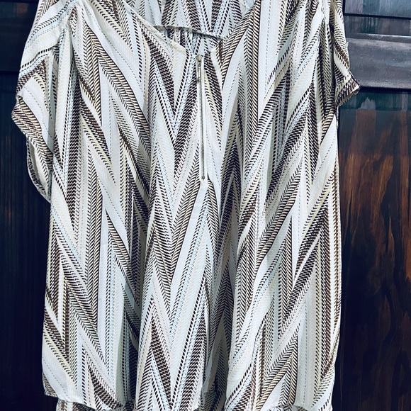 Cato Tops - Cato 22/24W Chevron Patterned Women's‎ Top
